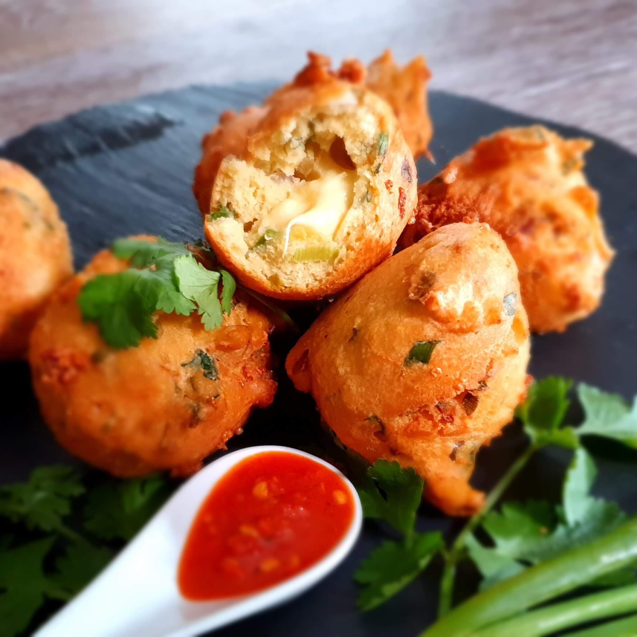Amuse bouche beignet de fromage Traiteur Ile Maurice