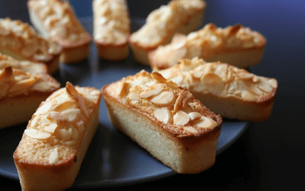 Dessert financier amandes Catering Ile Maurice