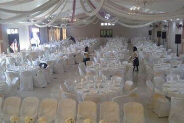 Crimson Banquet Hall chaises