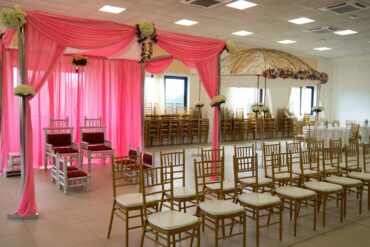 Ocean View Center chaises